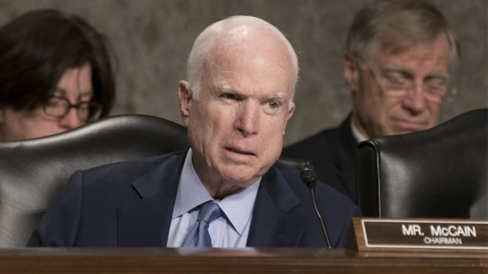 Αξιωματούχος του Λευκού Οίκου: «Δεν έχει σημασία τι λέει ο Μακέιν, έτσι κι αλλιώς πεθαίνει»